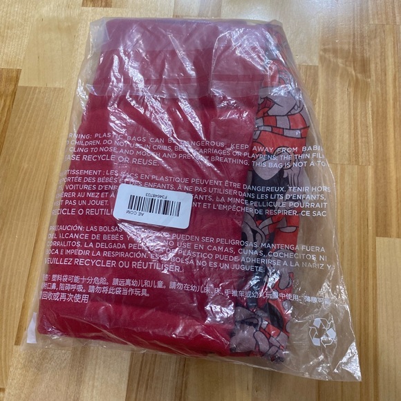 AE Disney X Shirt - Picture 2 of 4